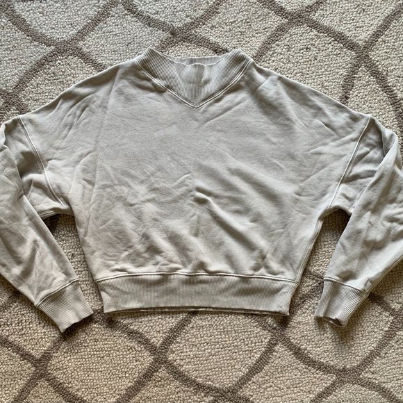 Wilfred Cropped Cream Cinched Sweatshirt (WILL GET STEAMED BEFORE SENDING) - Picture 1 of 1